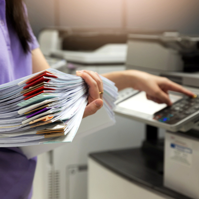 Faxgerät Papierstapel Bürokratie iStock jat306.jpg