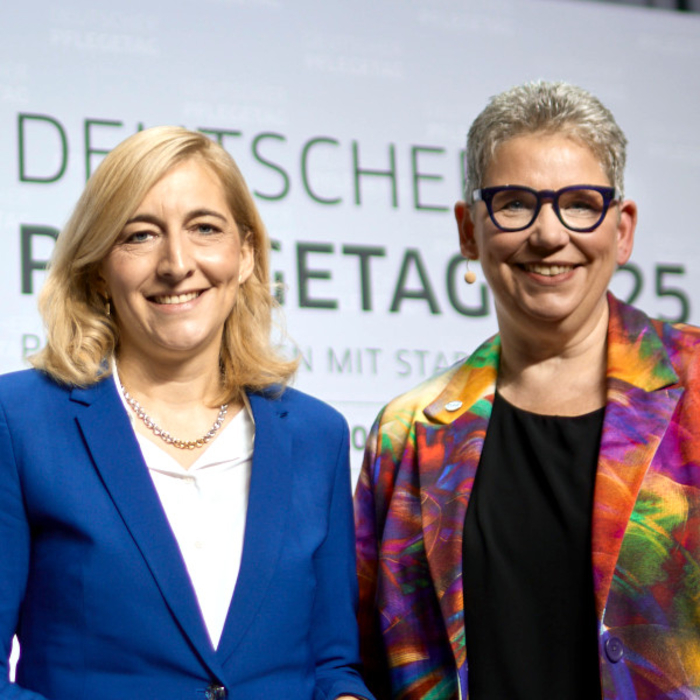 Warken Vogler Pflegetag 2025 Foto Jan Pauls Pflegetag.jpg