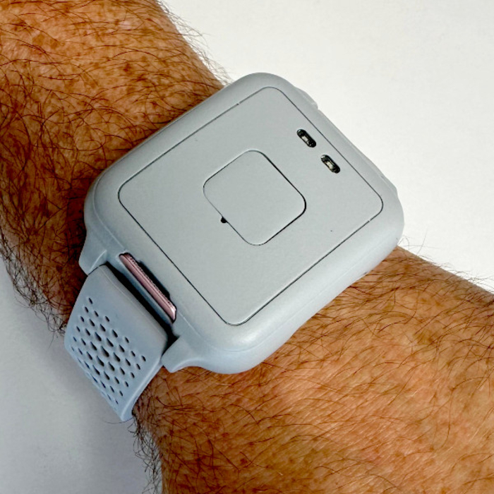 G Care Armband Foto MSE.jpg