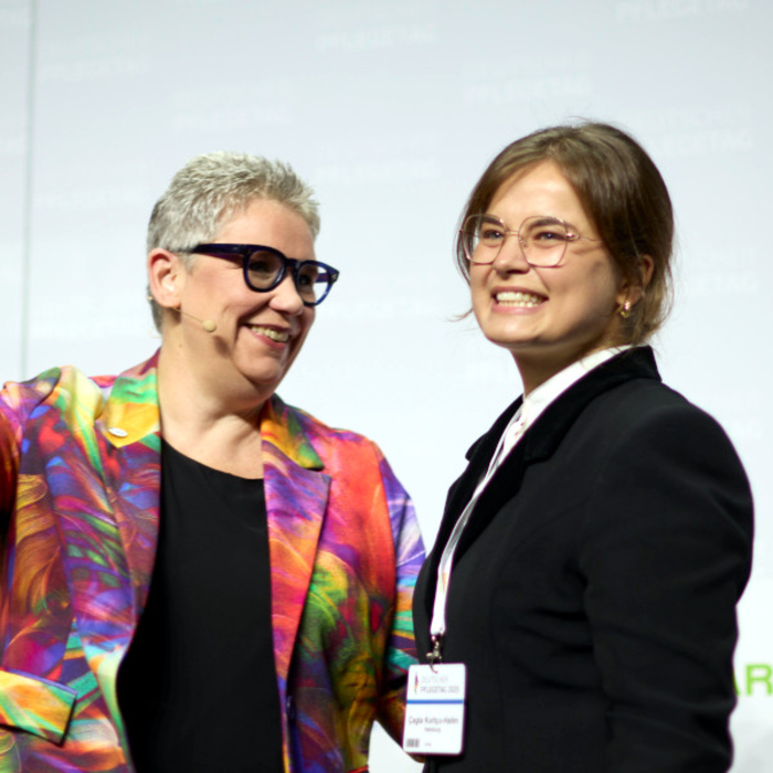 Pflegetag 2025 Pflegepreis Vogler Kurtku Foto Pflegetag Pauls.jpg