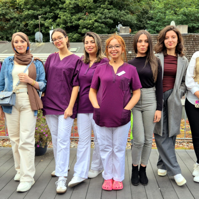 Compassio Seniorenresidenz HH Harburg Azubis aus Tunesien.jpg